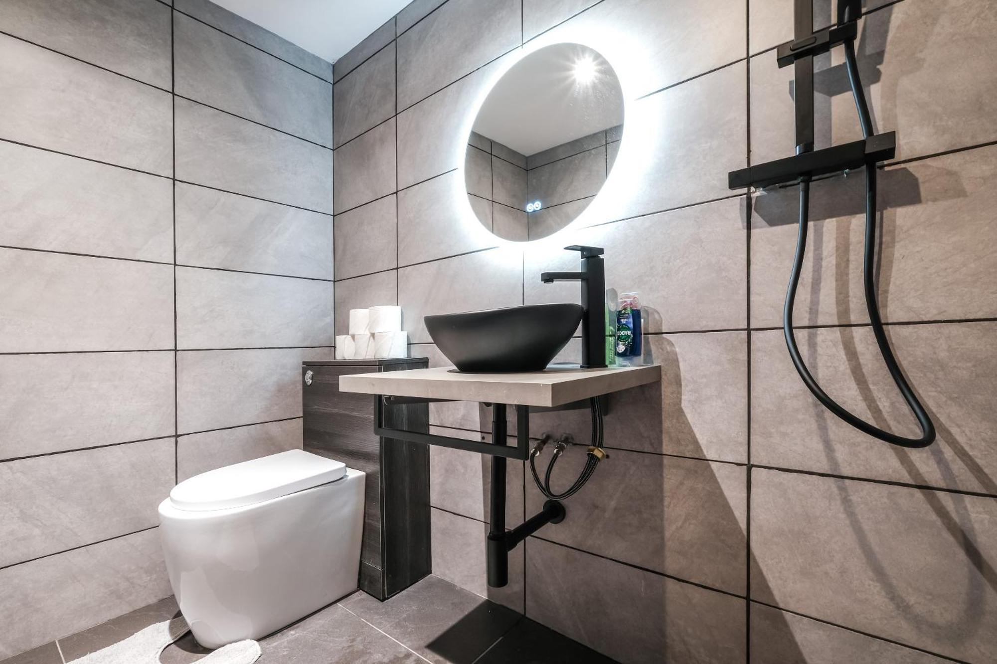 Spacious Apartment In Piccadilly Sleep 6 Vrb Londres Exterior foto